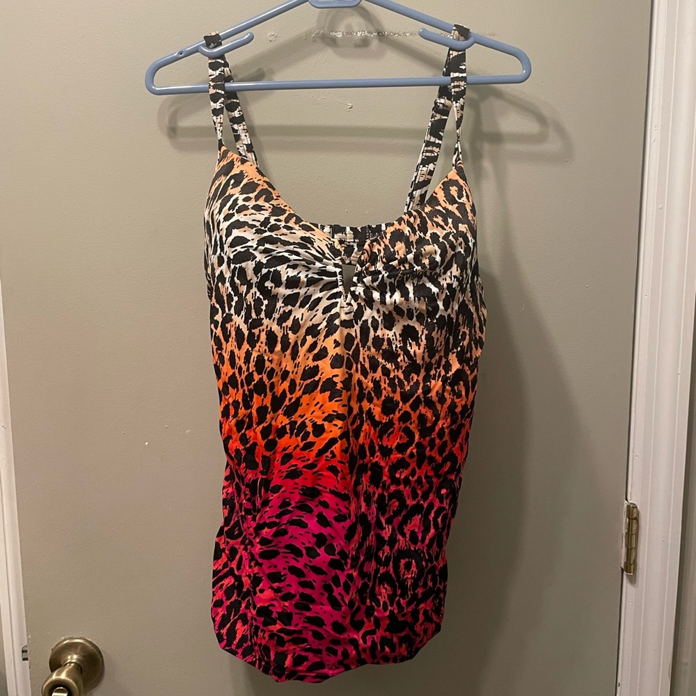 Bathing suit top 40DD Cacique